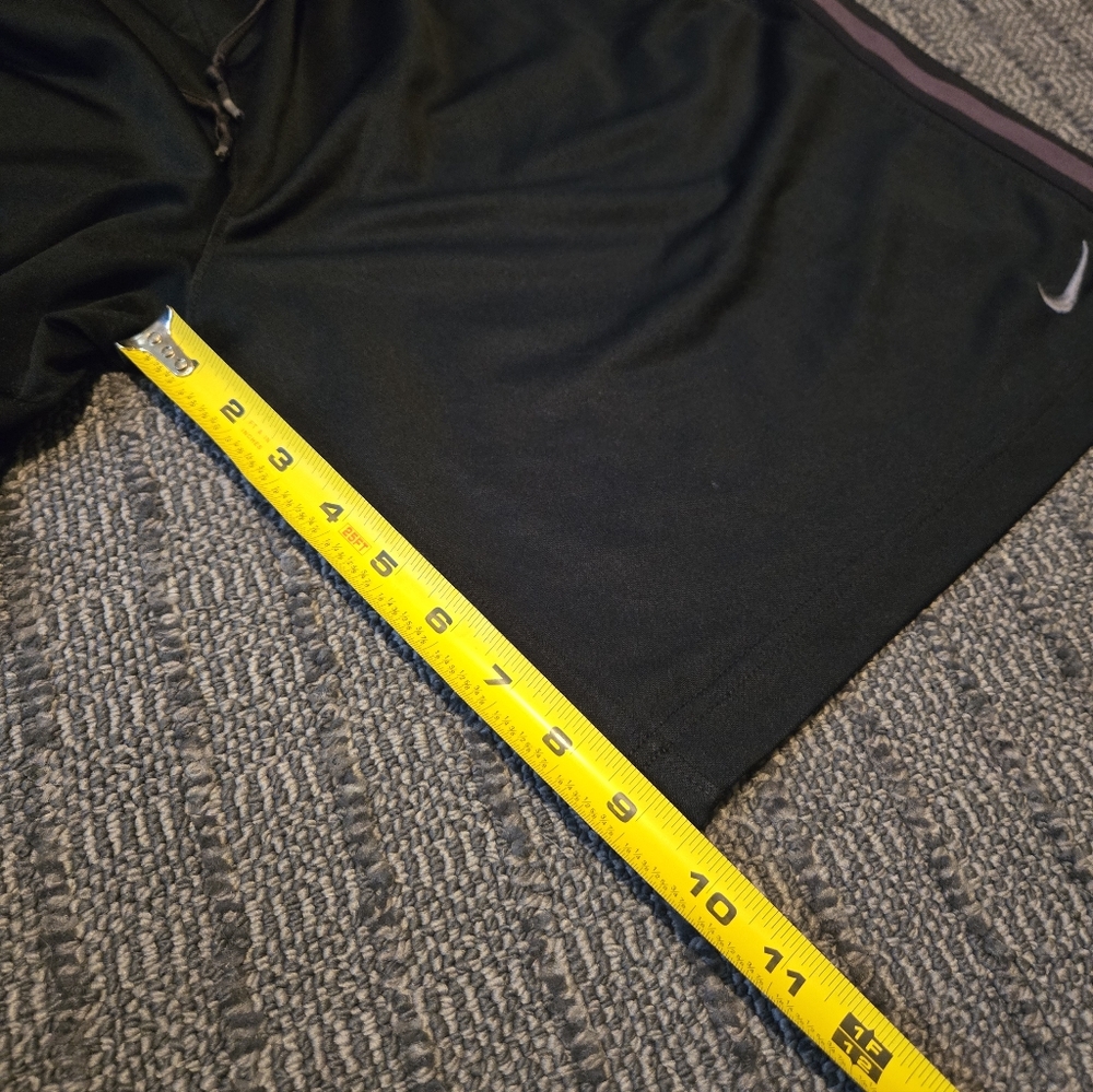Nike Men's Black Athletic Shorts Sz XL. LNWOT. - Picture 3 of 6